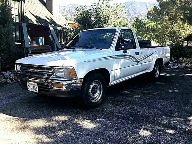 1989 Toyota Long BED PIckup With tool box Blue