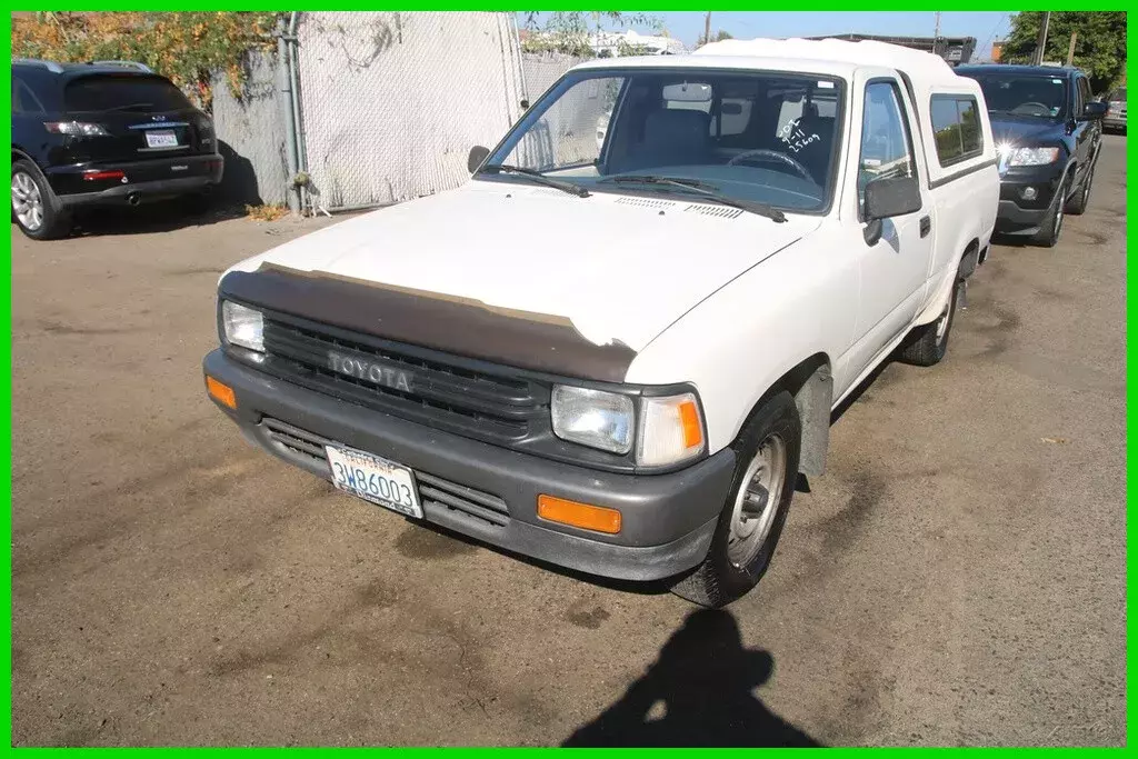 1989 Toyota Pickup Deluxe