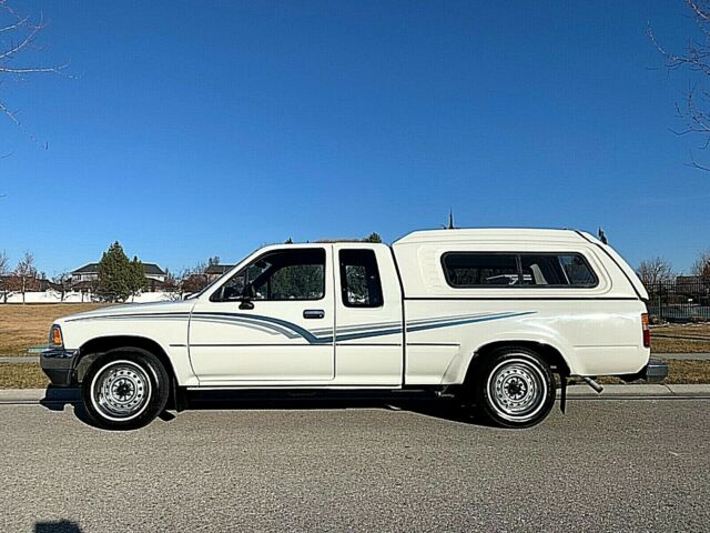1989 Toyota Tacoma Extended cab deluxe model