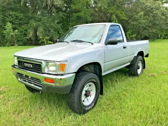 1989 Toyota Pickup Regular Short Bed Deluxe