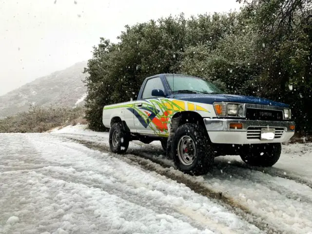 1989 Toyota Pickup 1/2 TON SHORT WHEELBASE DLX