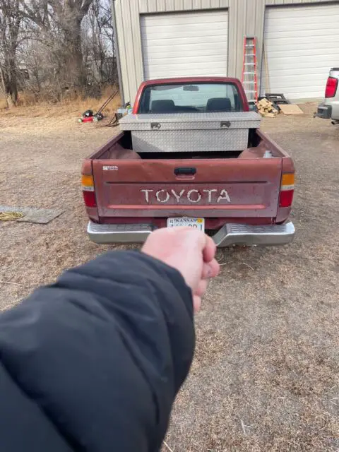 1989 Toyota Pickup 1/2 TON SHORT WHEELBASE DLX