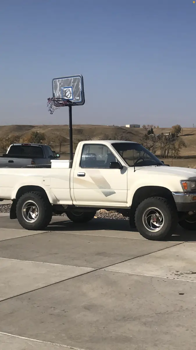 1989 Toyota Tacoma 1/2 TON SHORT WHEELBASE DLX