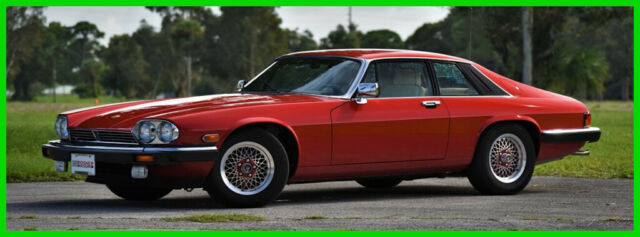 1989 Jaguar XJ-S V12 Rouge Collection