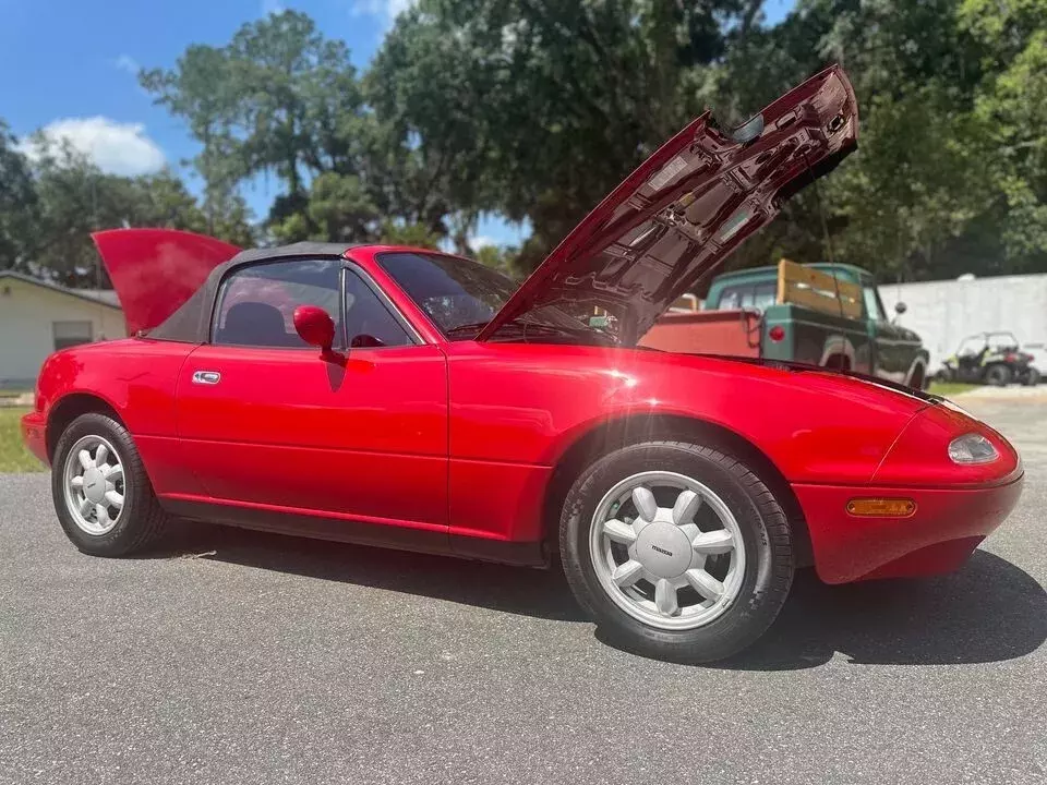 1990 Mazda MX-5 Miata