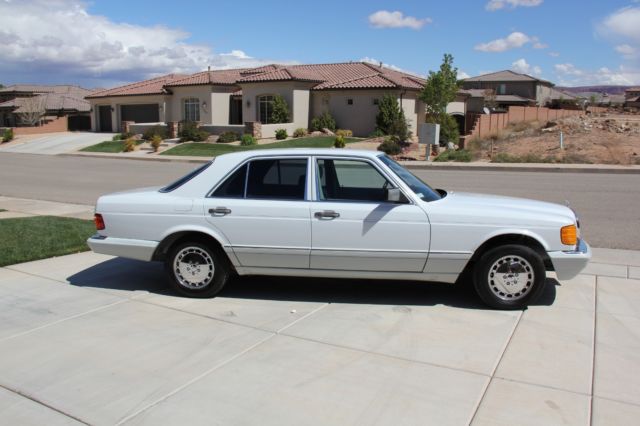 1990 Mercedes-Benz 300-Series SE