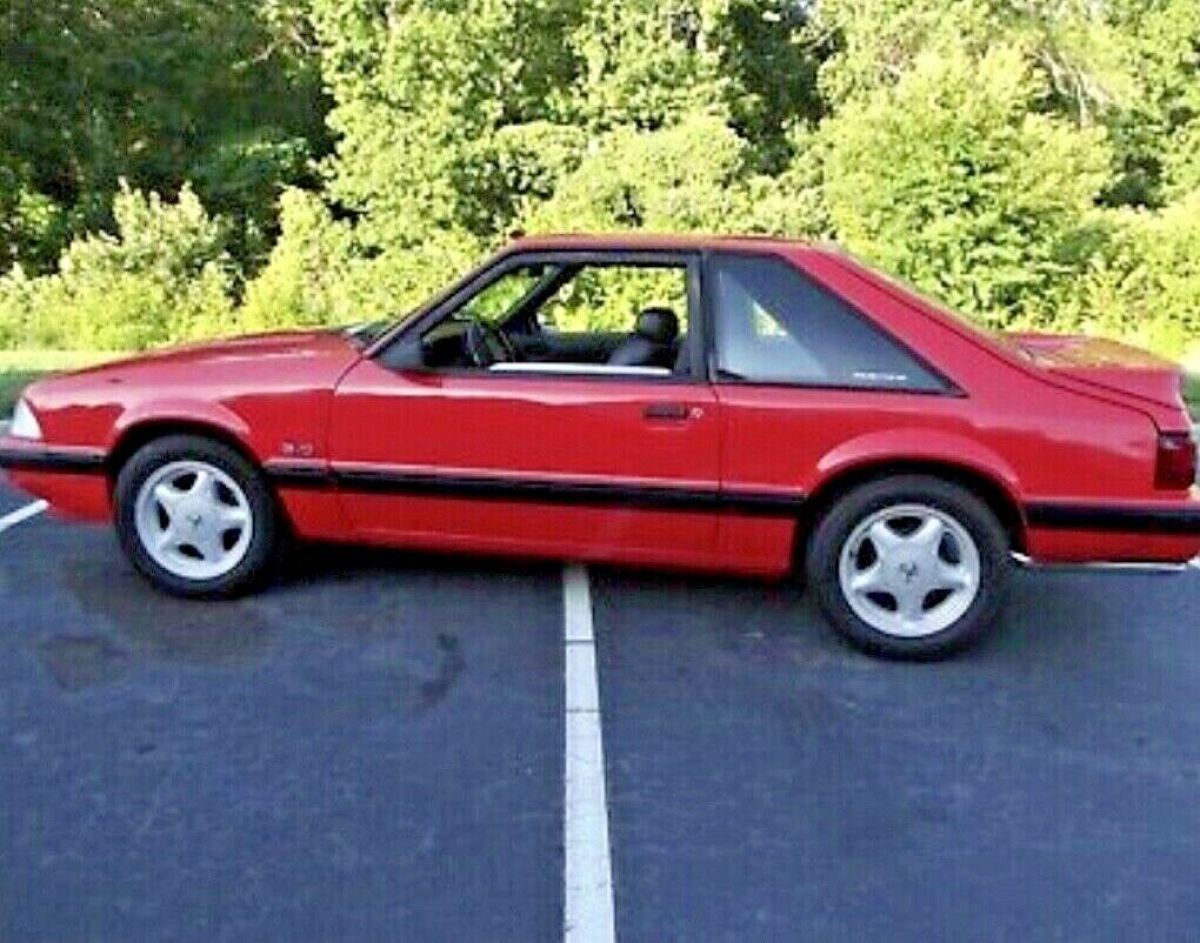 1990 Ford Mustang LX