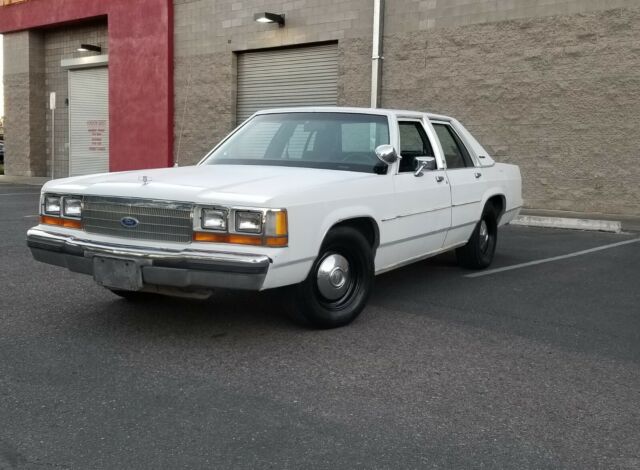 1990 Ford Crown Victoria Police Package