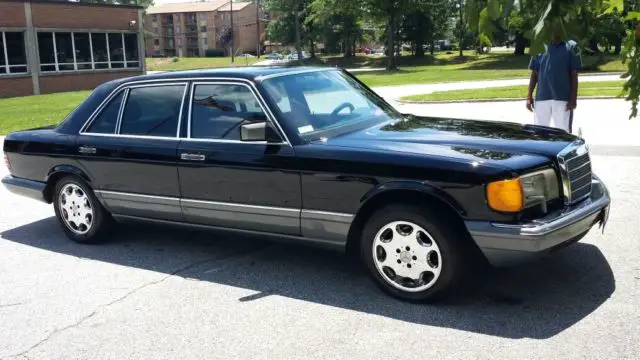 1990 Mercedes-Benz 500-Series 560 SEL