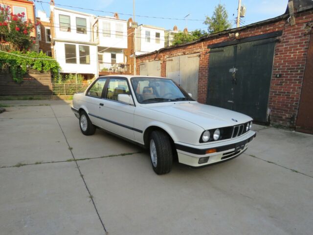 1990 BMW 3-Series is