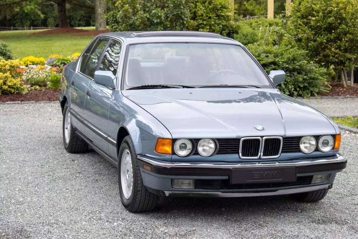 1990 BMW 7-Series