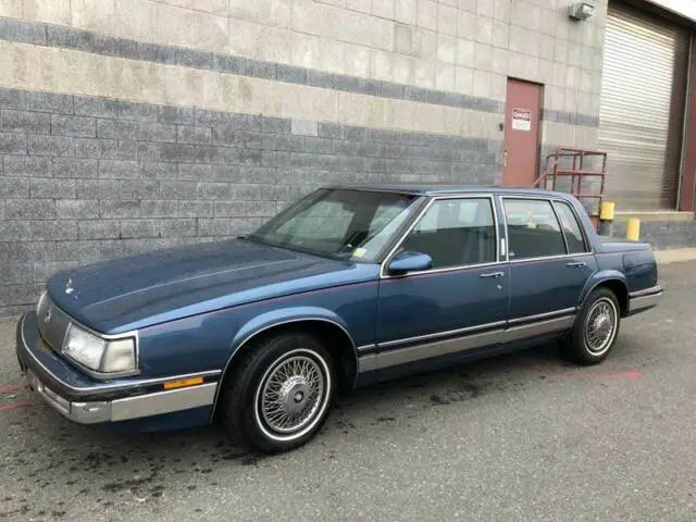 1990 Buick Park Avenue --