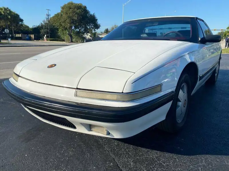 1990 Buick Reatta Base 2dr Coupe