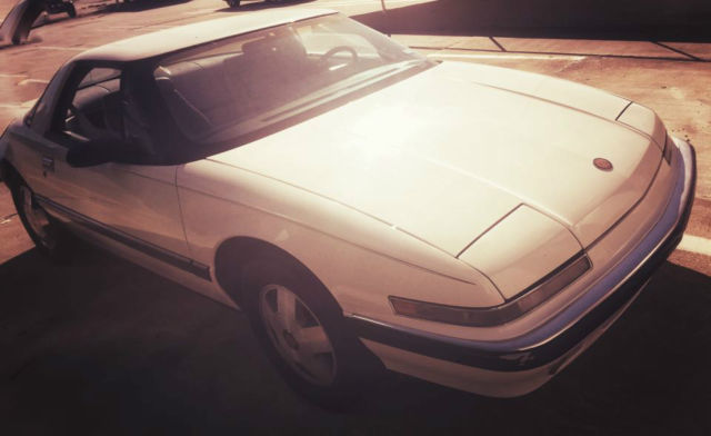 1990 Buick Reatta COUPE