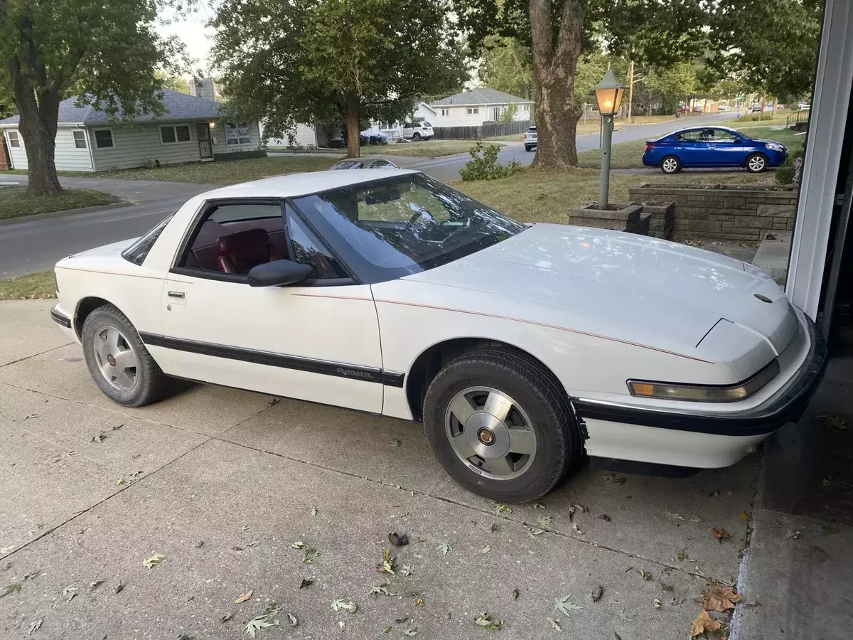 1990 Buick Reatta