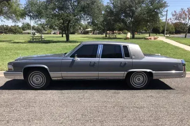 1990 Cadillac Brougham