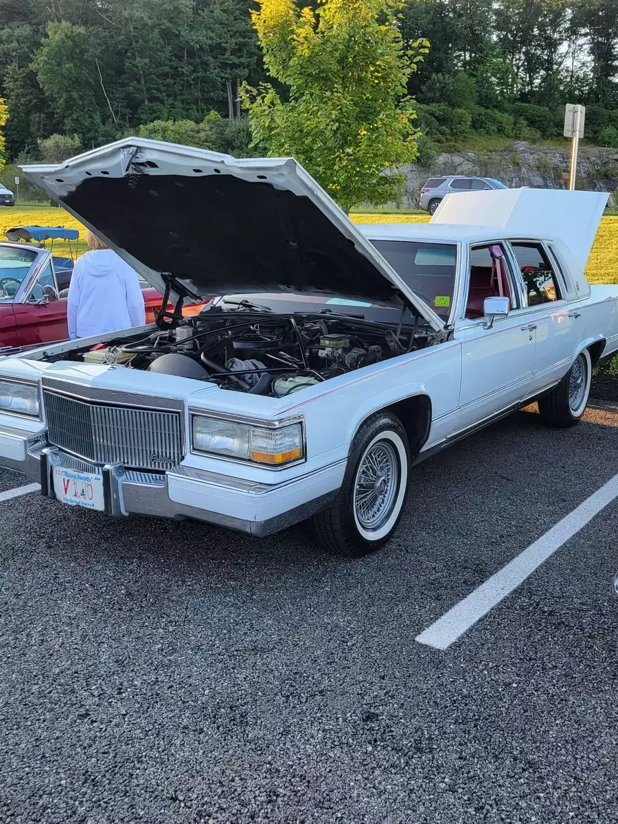 1990 Cadillac Brougham