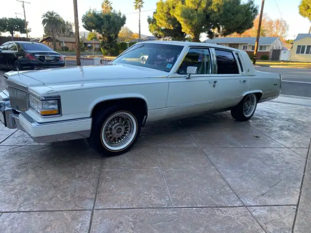 1990 Cadillac Brougham