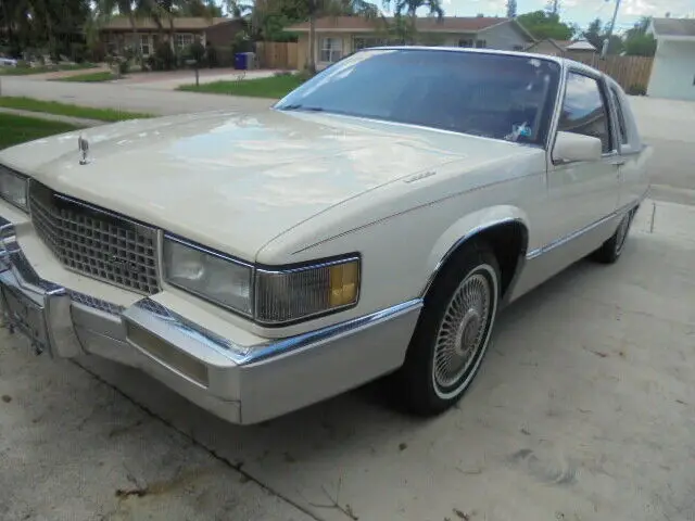 1990 Cadillac Fleetwood series 60 coupe