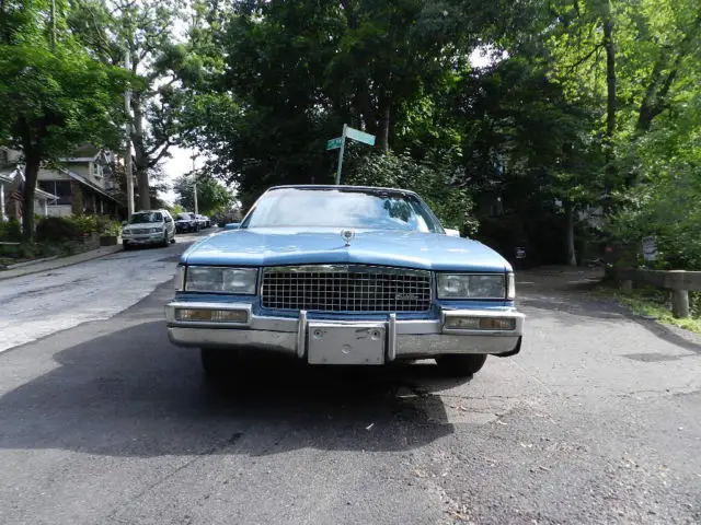 1990 Cadillac DeVille 4dr Sedan