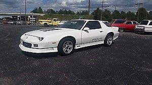 1990 Chevrolet Camaro --