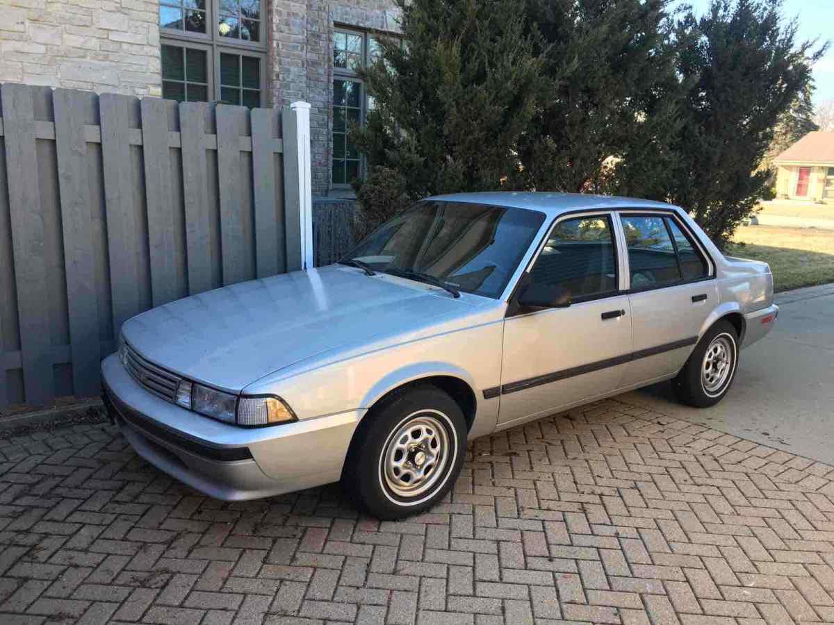 1990 Chevrolet Cavalier BASE