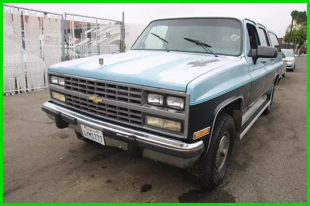 1990 Chevrolet Suburban R2500