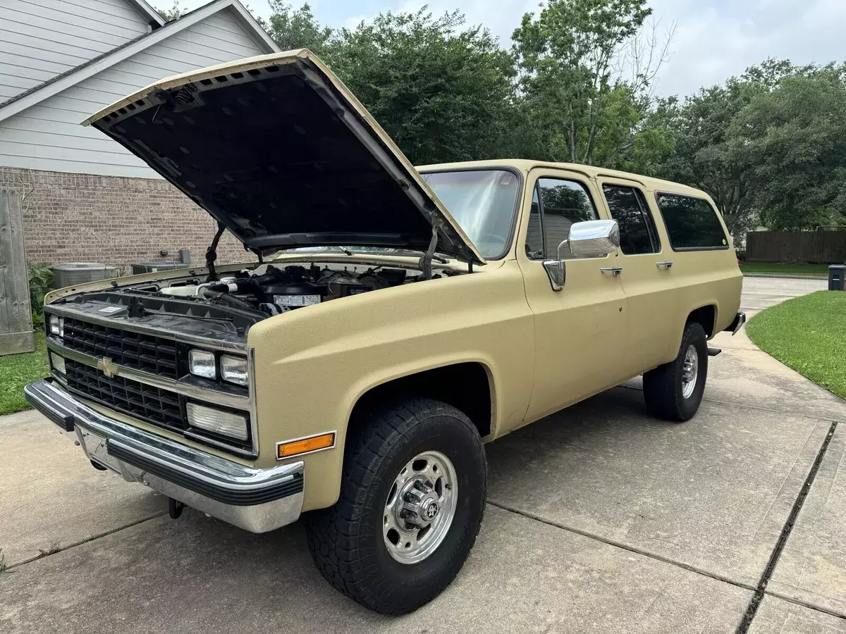 1990 Chevrolet Suburban V2500