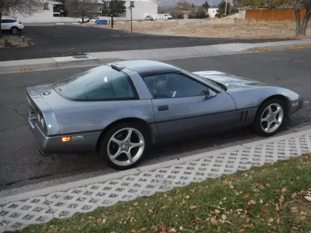 1990 Chevrolet Corvette Silver/Gray