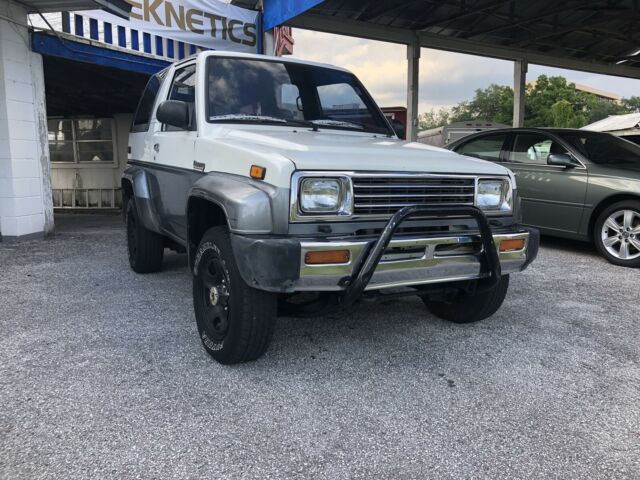 1990 Daihatsu Rocky SX