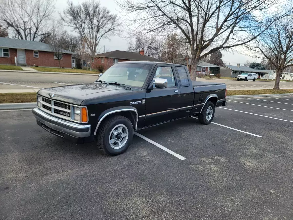 1990 Dodge Dakota