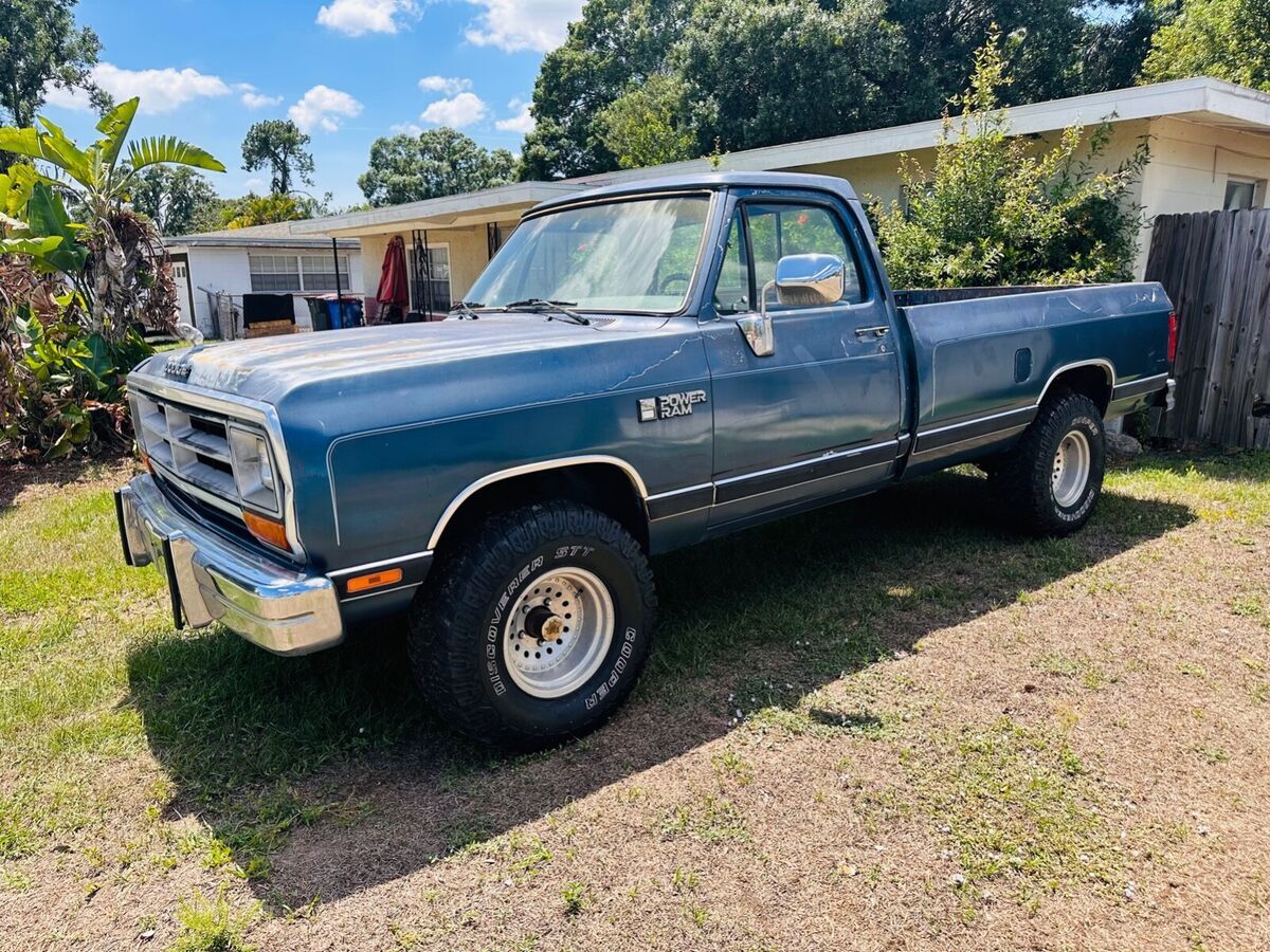 1990 Dodge Ram 1500 Power Ram 150 4x4 Auto V8 A/C