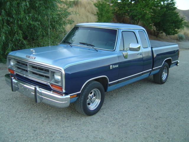 1990 Dodge Other Pickups Ram LE Shortbed Club Cab
