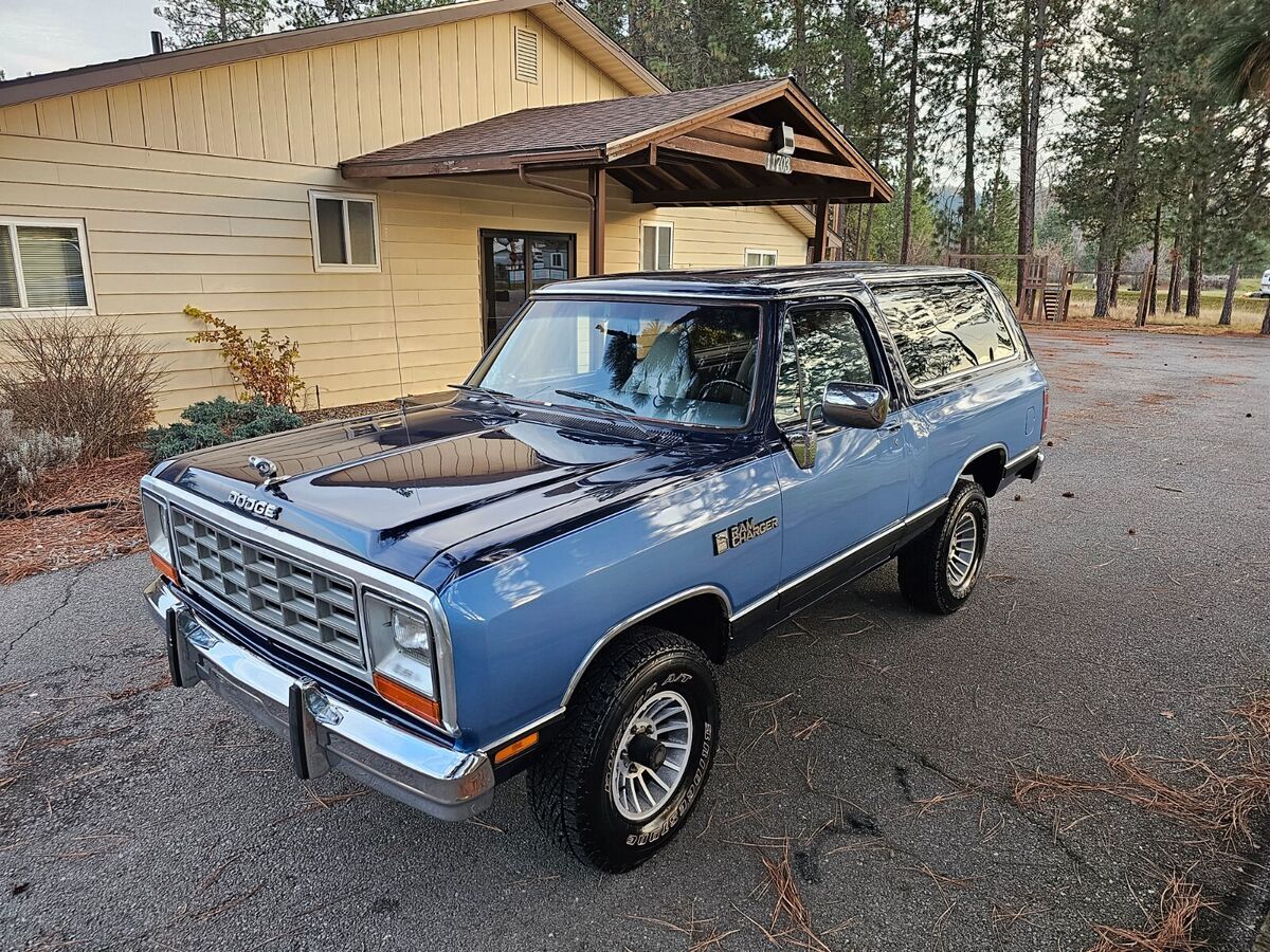 1990 Dodge Ramcharger EXTREMELY NICE LOW MILES  PNW OWNED SINCE NEW
