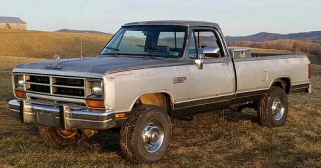 1990 Dodge Ram 2500 LE