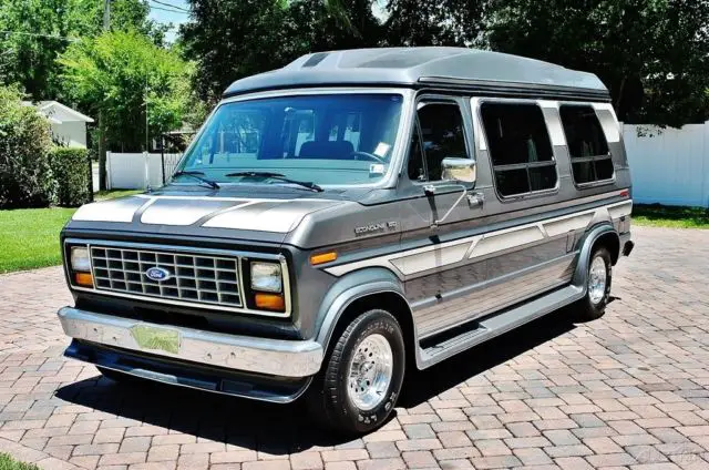 Бус стар. Ford Econoline 1990. Ford Econoline van 1990. Ford Econoline van 1980. Форд Эконолайн 1980.