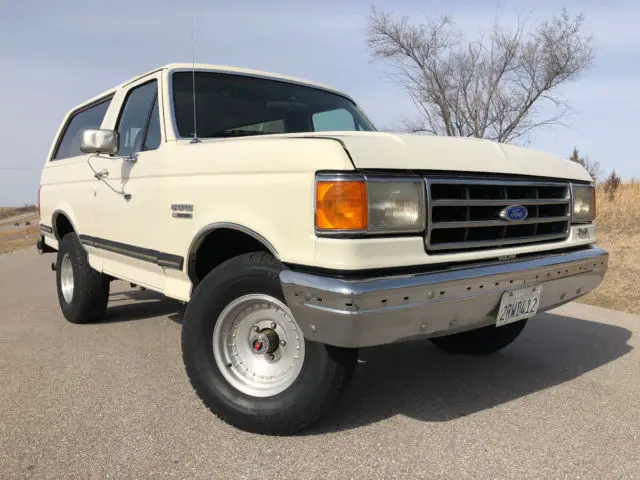 1990 Ford Bronco - Rust Free Calif Truck - 5.0L EFI Automatic