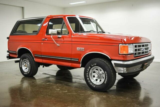 1990 Ford Bronco --