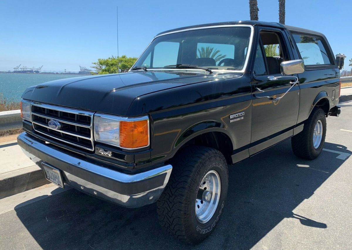 1990 Ford Bronco Eddie Bauer XLT