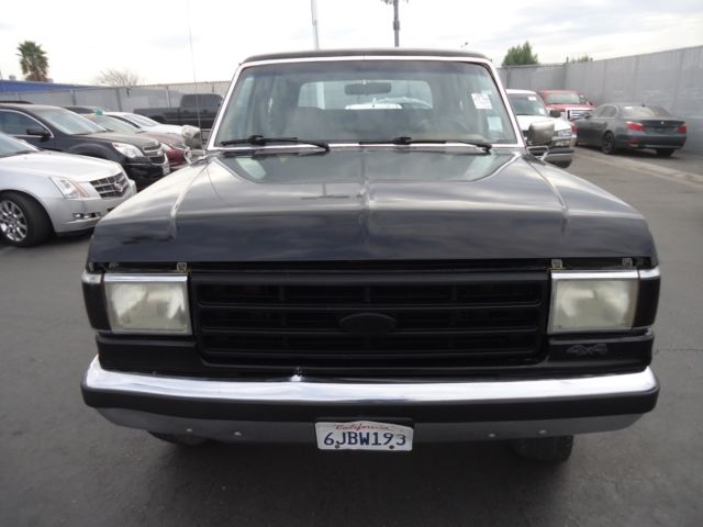 1990 Ford Bronco SUV