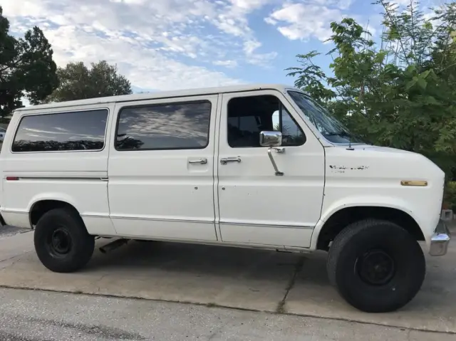 1990 Ford E-Series Van