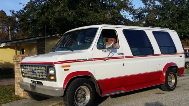 1990 Ford E-Series Van Custom Standard Cargo Van 2-Door