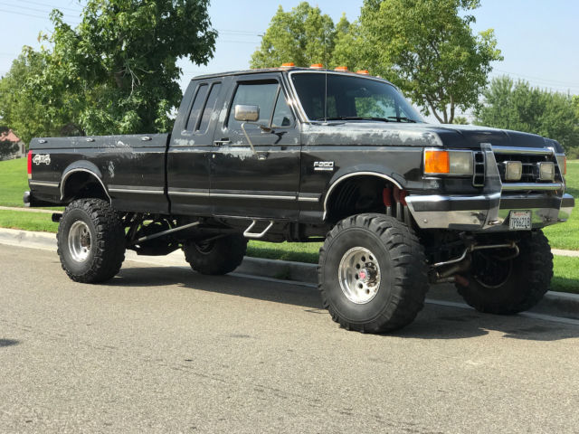1990 Ford F-250 XLT Lariat Extended Cab Pickup 2-Door