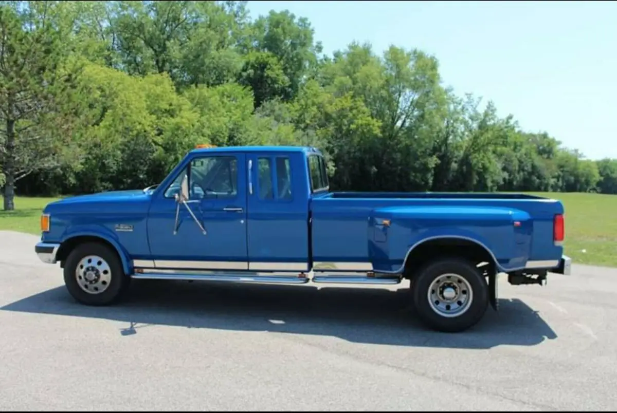 1990 Ford F-350 XLT Lariat