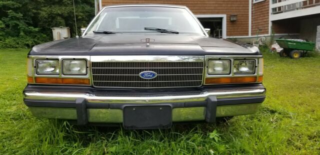 1990 Ford Crown Victoria Chrome