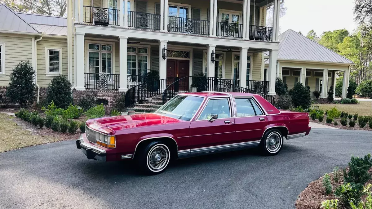 1990 Ford Crown Victoria LX