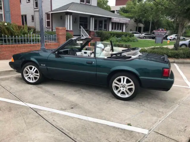 1990 Ford Mustang