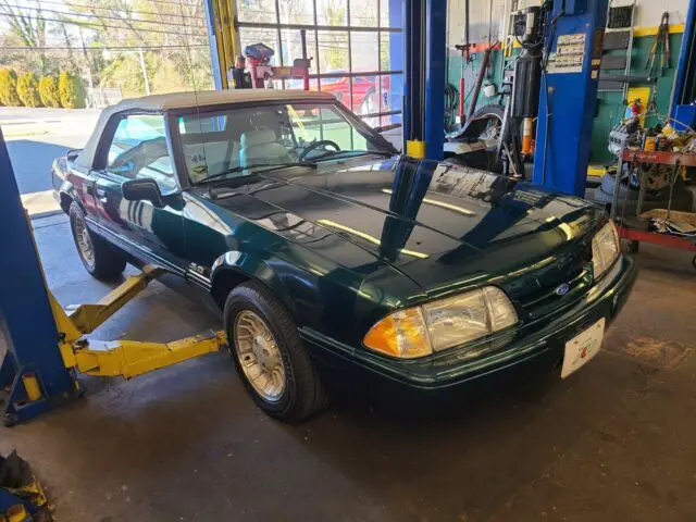 1990 Ford Mustang