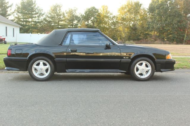 1990 Ford Mustang GT 2dr Hatchback