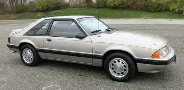 1990 Ford Mustang LX